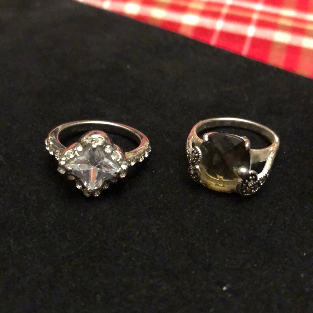 Costume rings size 6